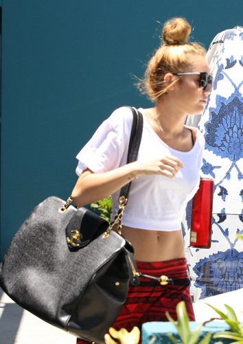  Leaving her pilates class in West Hollywood [23rd June]