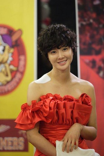  Lee Si Young ( Wild Romance)