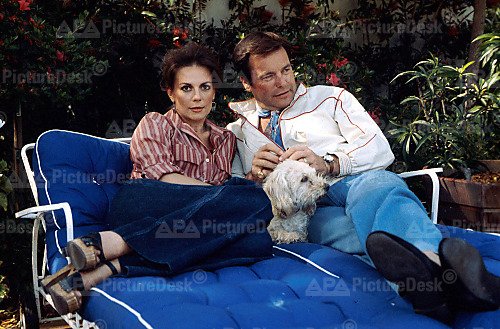  Nat & RJ with their dog in Beverly Hills utama circa 1980