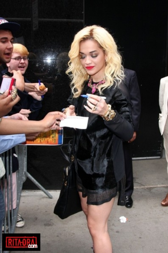  Rita Ora - Signing autographs at 'Good Morning America' - June 19, 2012