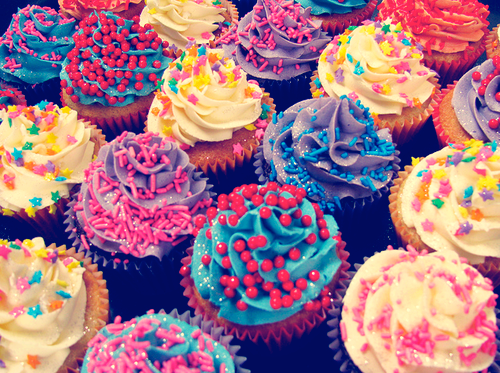  Cute cupcakes :)
