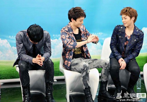  120531 EXO-M Yue.Ifeng Interview