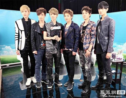 120531 EXO-M Yue.Ifeng Interview