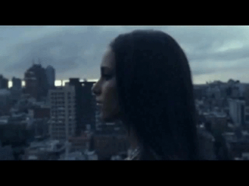  Alicia Keys in 'Doesn't Mean Anything' Musica video