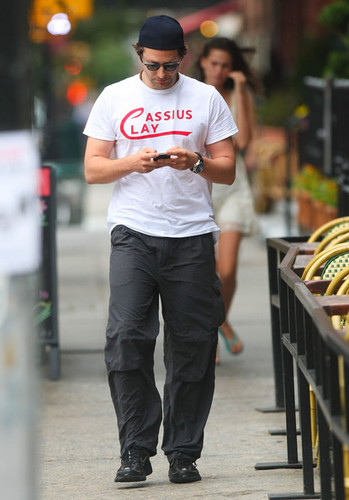  Bradley Cooper Spotted Out And About In New York City