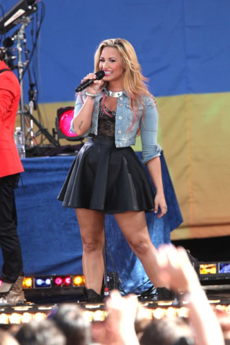  Demi - 'Good Morning America' Summer konsert Series - July 06, 2012