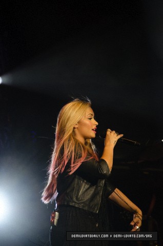  Demi - Summer Tour - Performances - Bank of America Pavilion, Boston - July 05, 2012