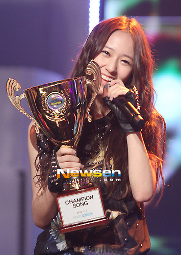  Krystal @ mostrar Champion