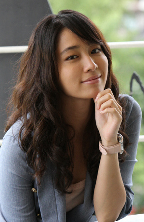 http://images5.fanpop.com/image/photos/31300000/Lee-Min-Jung-korean-actors-and-actresses-31300573-290-448.jpg