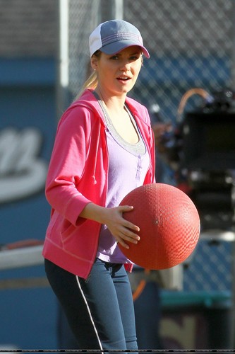 On the Set of "Happy Endings" - March 1, 2012