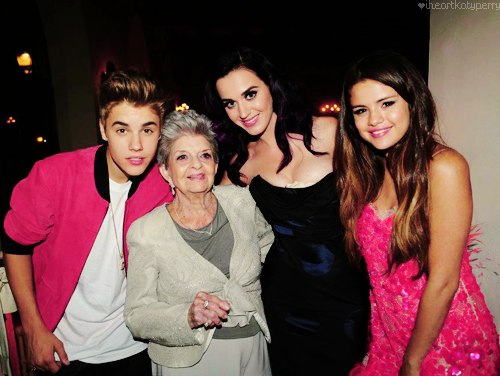  Sel, Justin, Katy and her grandma