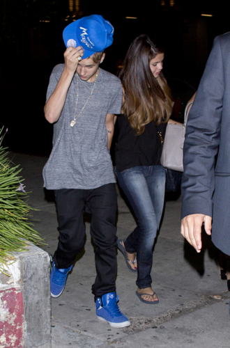  Selena - Out with Justin - July 05, 2012
