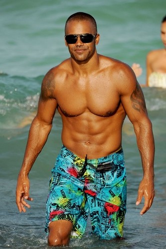  Shemar Moore on the 海滩