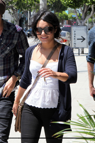  Vanessa - Arriving at Newsroom in LA - May 14, 2012