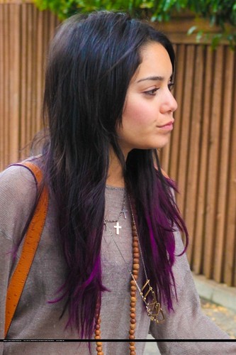  Vanessa - Out for lunch at Aroma Coffee & 茶 in Studio City - June 15, 2012