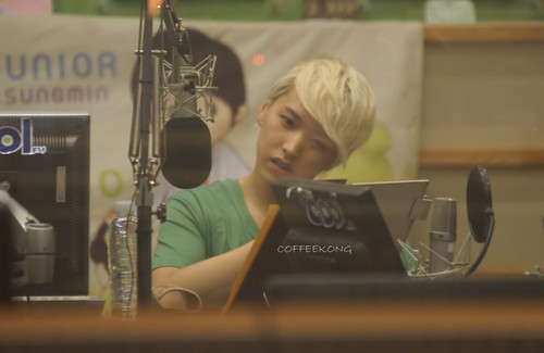  120712 ciuman The Radio - Sungmin 