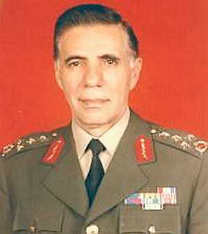  Eşref Bitlis (1933 - 1993