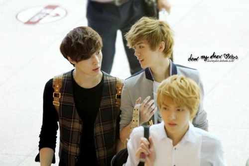  120710 EXO-M Kris, Lay and Luhan The Airport to Beijing