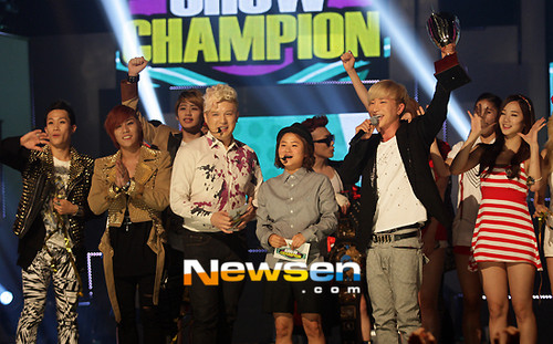  120710 Super Junior @ दिखाना Champion