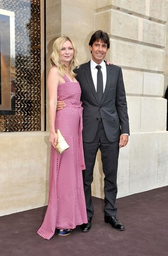  Arrivals at the Louis Vuitton montrer [July 4, 2012]