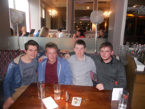  Damian & his mates @ Fitzroy's Bistro, Derry, Jun 2012