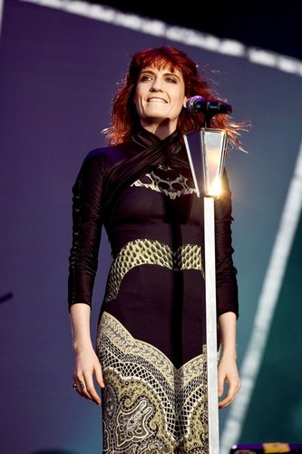  Florence + the Machine Performs in Scotland [July 6, 2012]