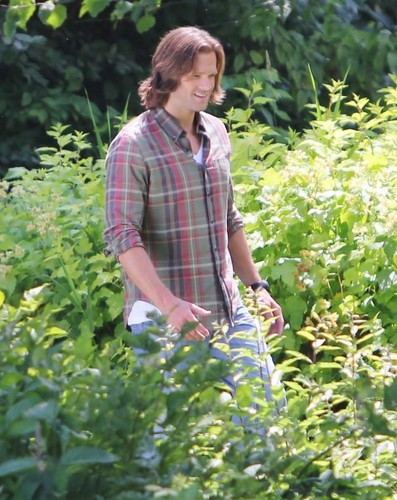  Jared on set of Supernatural – July 10th 2012