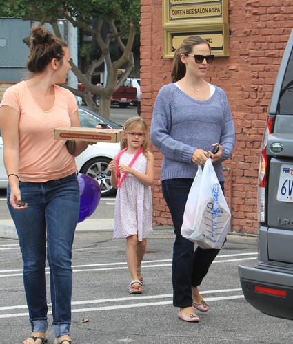  Jennifer Garner Has A Mommy/Daughter dia [July 13]