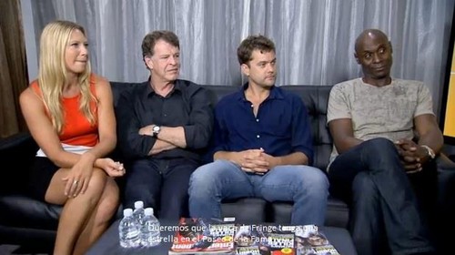  Joshua Jackson and Frinfe cast at Comic Con 2012