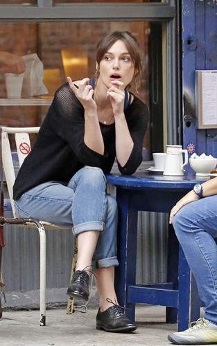  Keira on the Soho district set in New York City