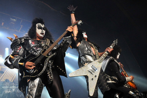  kiss Play The foros in Londres