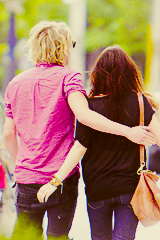  Lily Collins and Jamie Campbell Bower