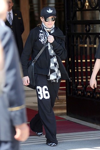  madonna Heads To Her concierto