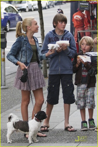  Peyton, Spencer, and Phoenix getting lunch