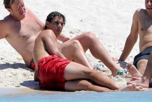 Rafa and men in beach 2012
