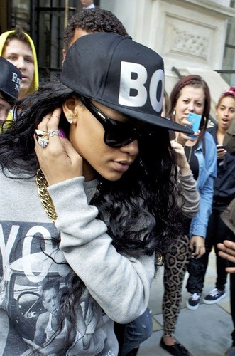  Rihanna leaving her hotel