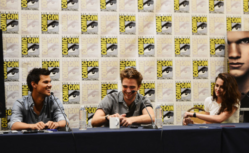  Robert&Kristen - Comic Con 2012 - July 12, 2012