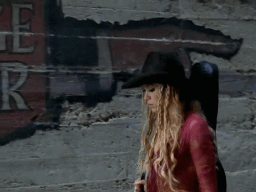  shakira in 'Underneath Your Clothes' musik video