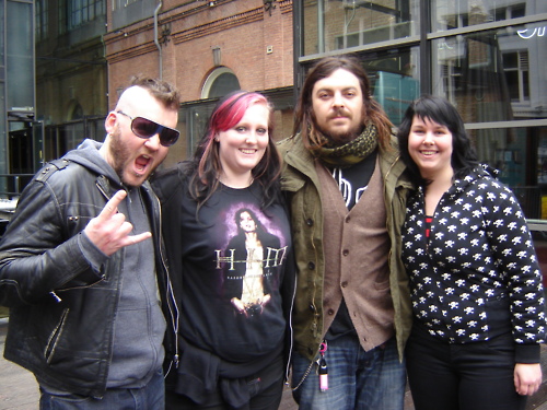  Seether with fans