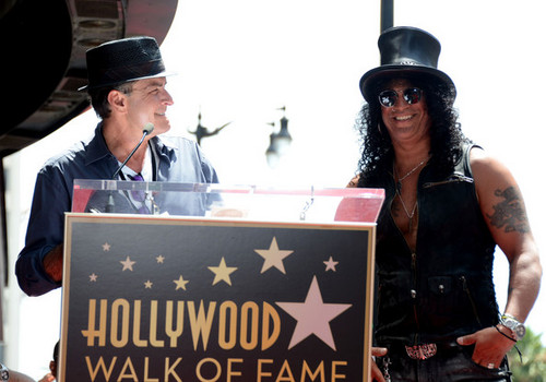  স্ল্যাশ Honored On The Hollywood Walk Of Fame