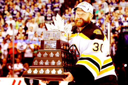  Tim Thomas and the Conn Smythe Trophy - 2011