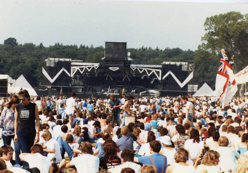 09-08-1986 live at Knebworth Park