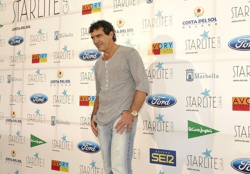  Antonio Banderas at the Starlight Gala [July 15, 2012]