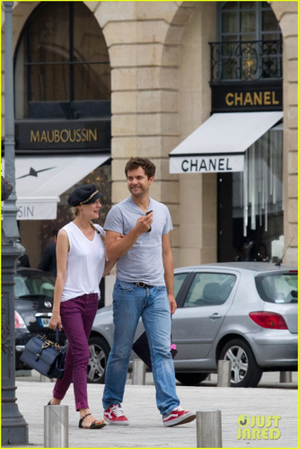 Diane - and Joshua Jackson romantic stroll in Paris, France - July 05, 2012