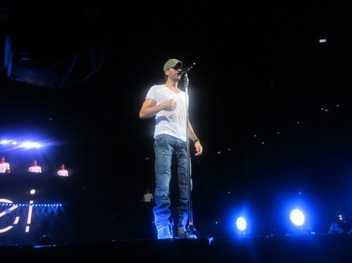  Enrique in Toronto - July 17, 2012 konser