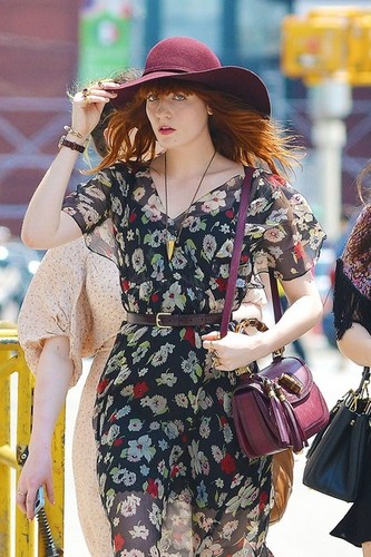  Florence Welch Walks Around NYC [July 16, 2012]