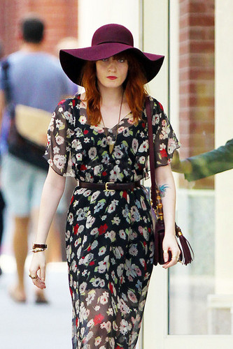  Florence Welch Walks Around NYC [July 16, 2012]