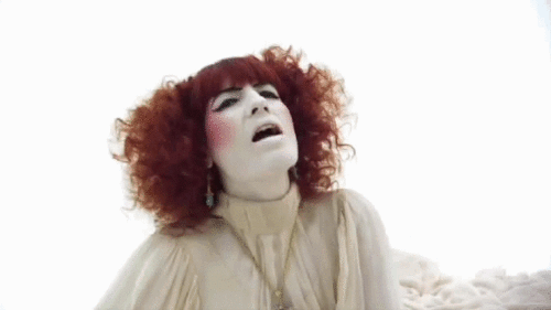  Florence Welch in 'Dog Days Are Over' 音楽 video