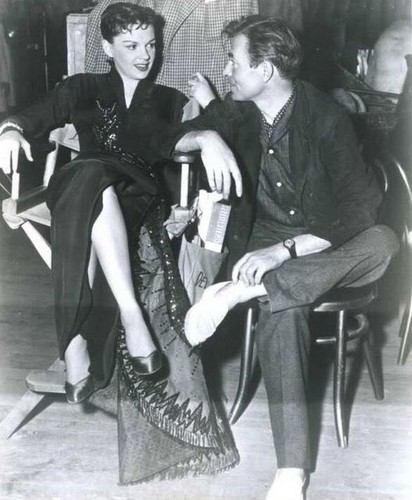  James Mason & Judy Garland
