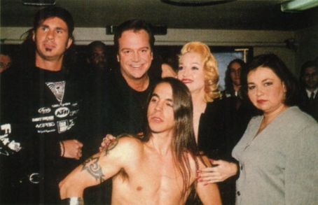  Madonna & Anthony Kiedis